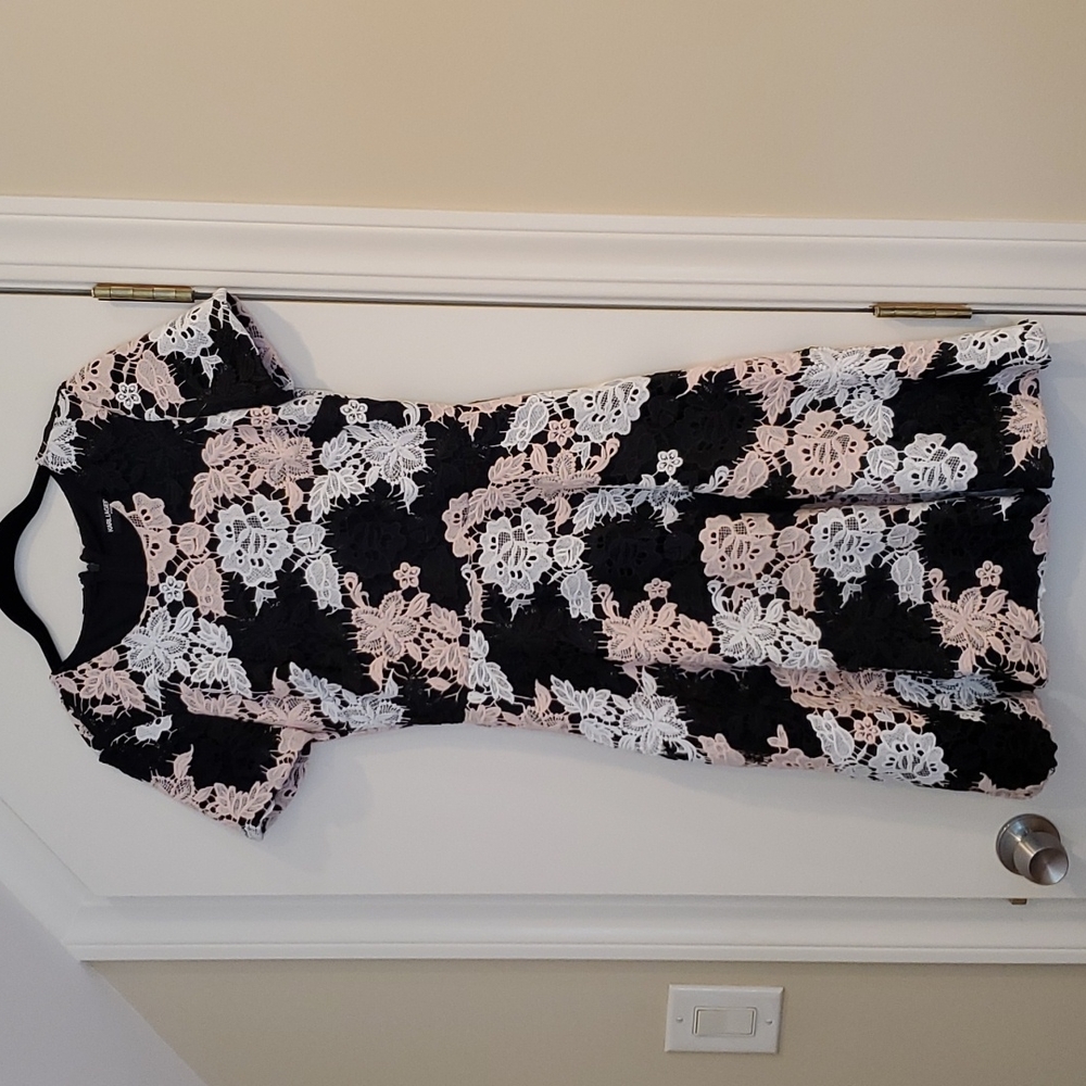 Karl Lagerfeld Lace detail dress